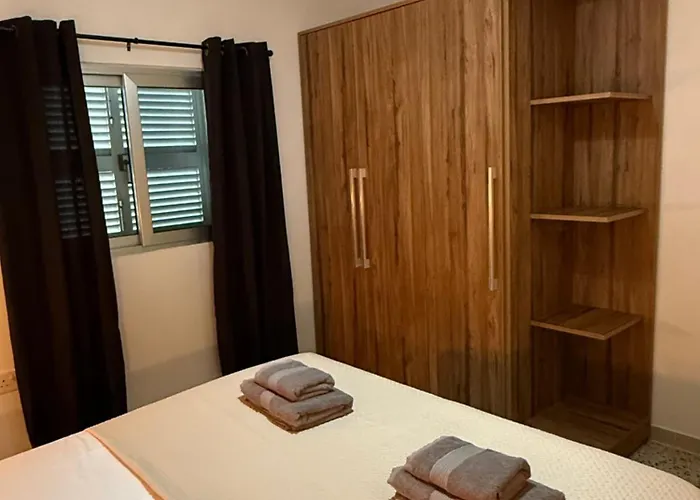 Camelia - 3 Bedroom With Terrace And Seaviews - Bugibba Promanade *