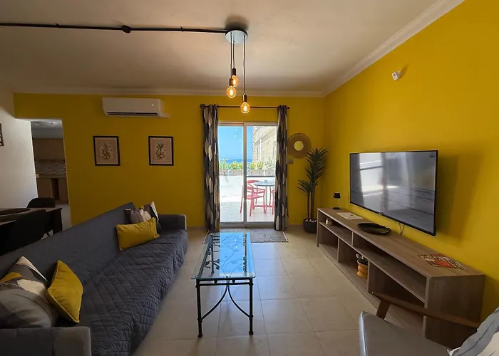 Camelia - 3 Bedroom With Terrace And Seaviews - Bugibba Promanade Lejlighed *