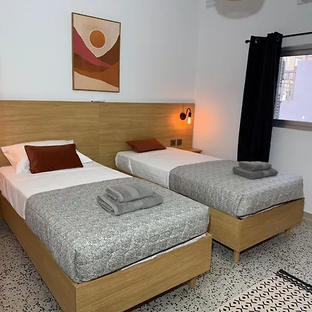 Camelia - 3 Bedroom With Terrace And Seaviews - Bugibba Promanade