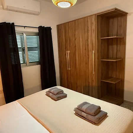 Camelia - 3 Bedroom Maisonnette With Terrace And Seaviews - Bugibba *
