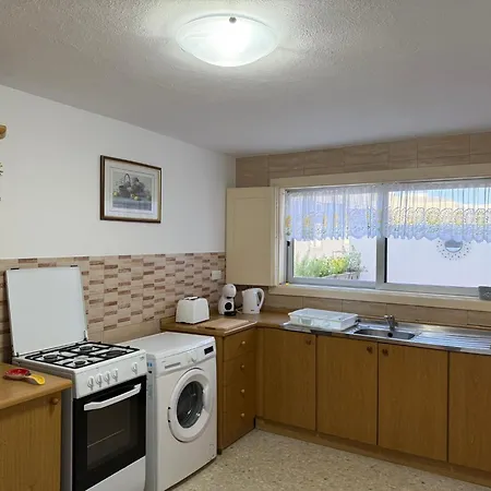 Camelia - 3 Bedroom With Terrace And Seaviews - Bugibba Promanade דירה סיינט פול ביי