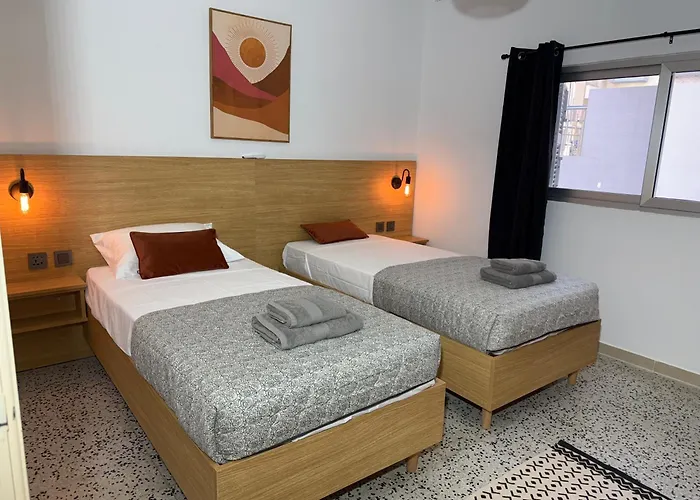 Camelia - 3 Bedroom With Terrace And Seaviews - Bugibba Promanade