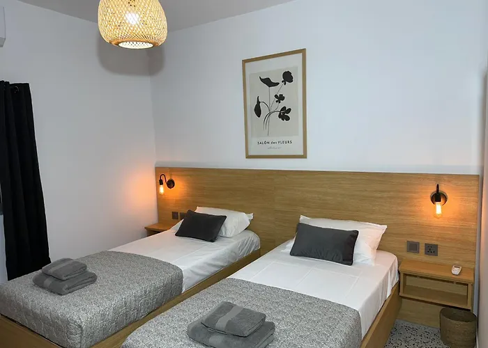 Camelia - 3 Bedroom With Terrace And Seaviews - Bugibba Promanade *